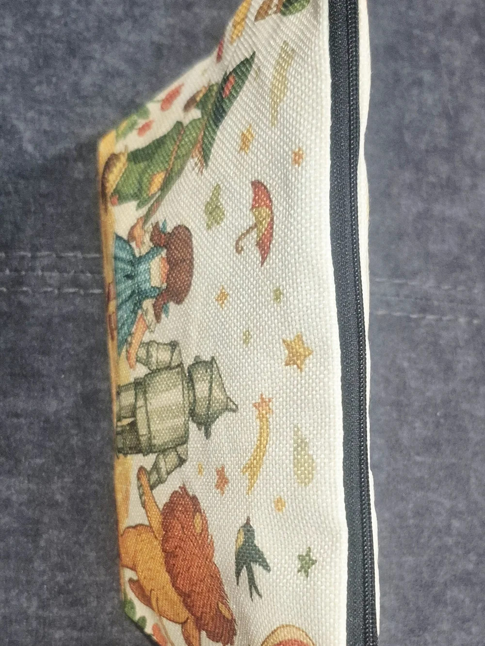 Wizard of Oz Scarecrow Dorothy Tin man lion Yellow Brick Road Cosmetic Bag New
